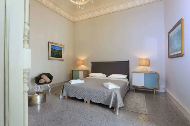 Classic, Queen Bed, Palazzo Circolone 2/10