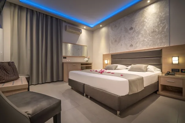 غرفة سوبيريور بسريرين منفصلين بشرفة، Tzante Hotel Zakynthos Adults Only 1/8