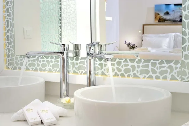 2 Bedrooms, Mediterranean, Suite, Villa, King and Twin Beds، Nissaki Boutique 9/10