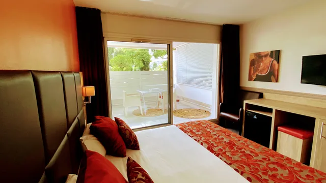 Room, Double Bed, Pamela Hotel Cassis 5/7