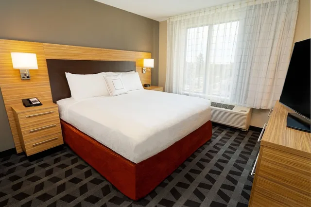 جناح ركني بسرير كينج، TownePlace Suites by Marriott Irvine Lake Forest 1/4