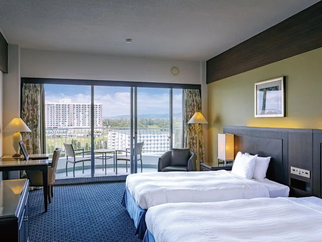 Room, Twin Beds, Partial Ocean View, Ocean Tower، Okinawa Kariyushi Beach Resort Ocean Spa 1/1