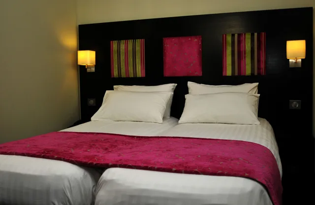 Standard, Twin Beds, BAPTISTIN 2/3