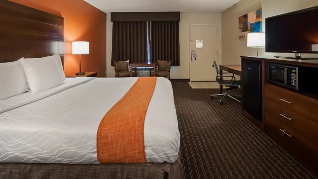 Deluxe, King Bed, Best Western Roseville Inn 1/10