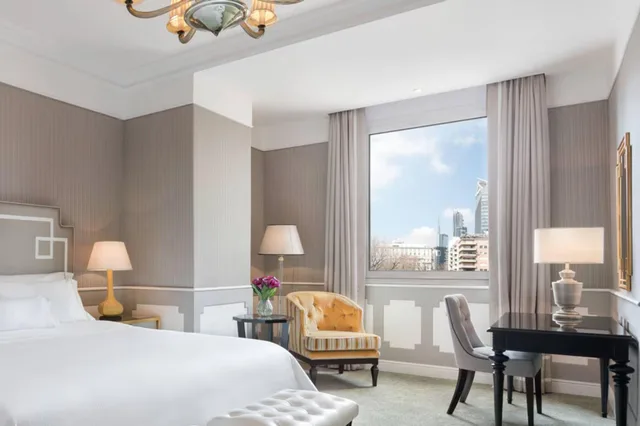 غرفة قياسية بسرير مزدوج، Westin Palace Milan 1/4