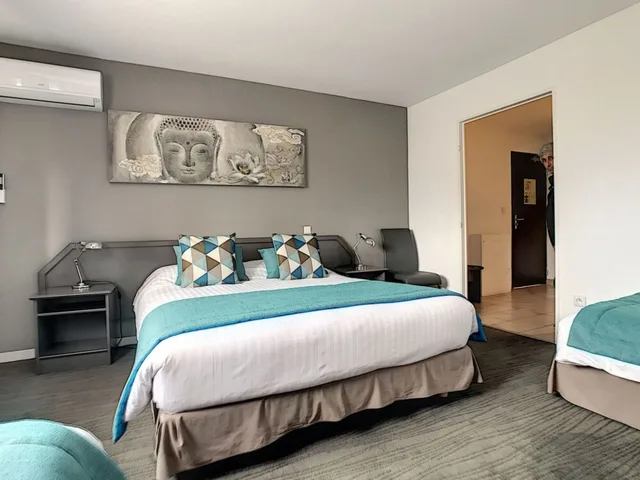 غرفة رباعية بسرير كوين وسريرين منفصلين، Les Bastides St. Paul 4/10