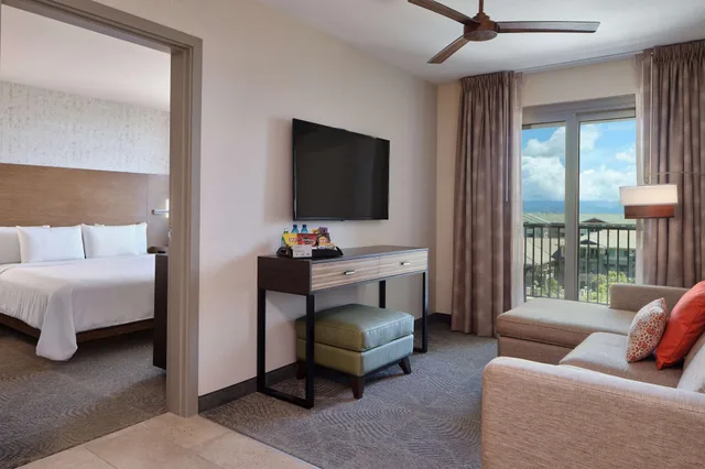 جناح بشرفة بغرفة نوم واحدة، Embassy Suites By Hilton Oahu Kapolei 2/5