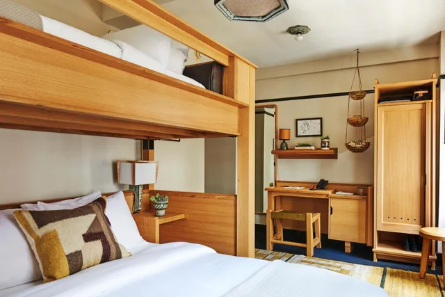 Room, Triple, Accessible, Freehand New York 1/6