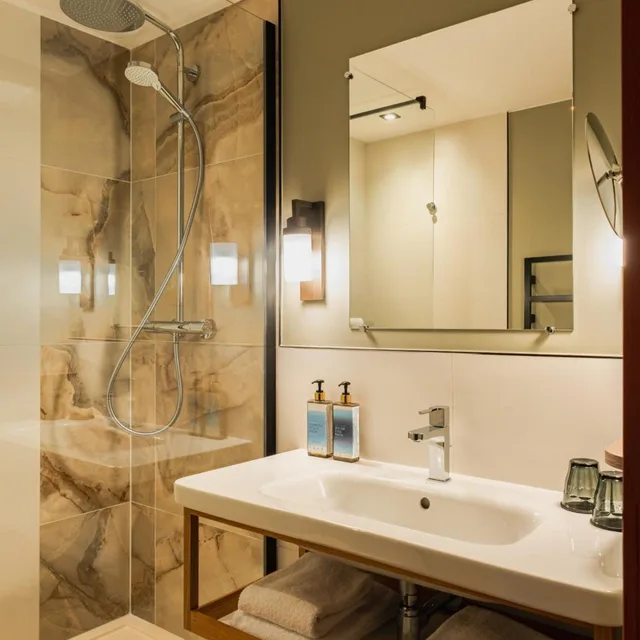 Classic, Double Bed, Sauna, Balcony، Thalazur Carnac 5/8