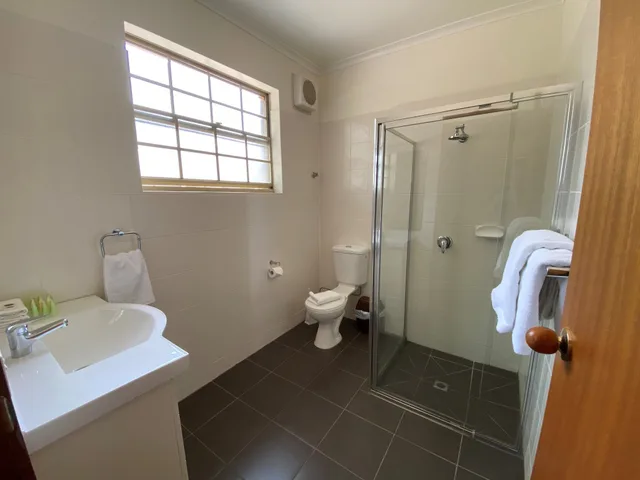 غرفة عائلية بسرير كوين وسريرين منفصلين، Yarra Valley Motel 6/7