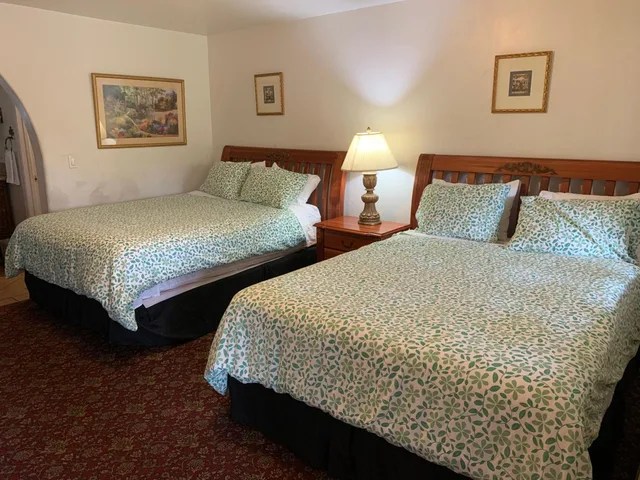غرفة بسريرين كوين، Chantico Inn 1/7