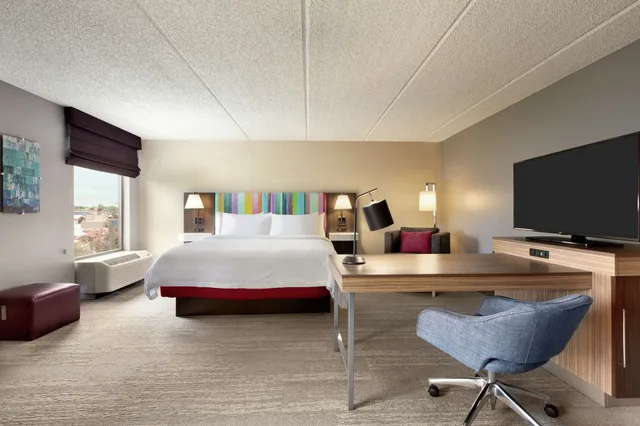 Study, King Bed، Hampton Inn Houston-Brookhollow 7/10