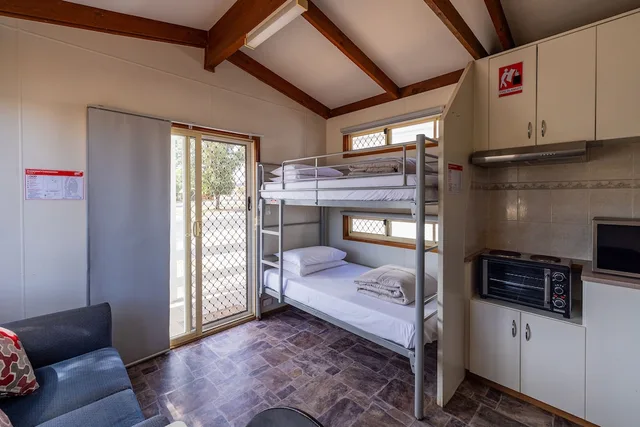 Studio, Cabin, Double and Bunk Bed, Nrma Dubbo Holiday Park 2/5