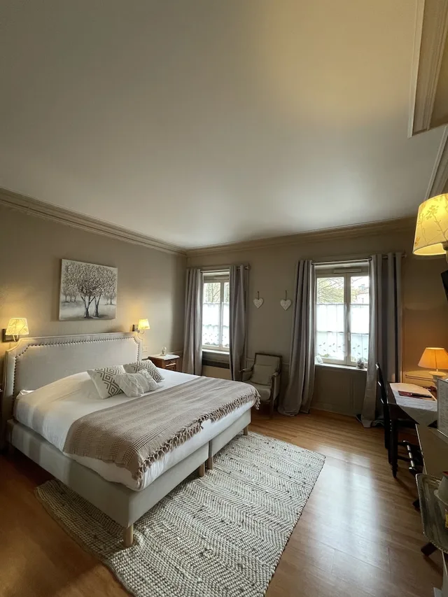 غرفة سوبيريور بسريرين منفصلين، The Originals City, Hotel de la Balance, Montbeliard 4/10