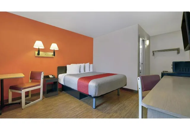 غرفة بسرير كوين للمدخنين، Motel6 Alamogordo, NM 5/10