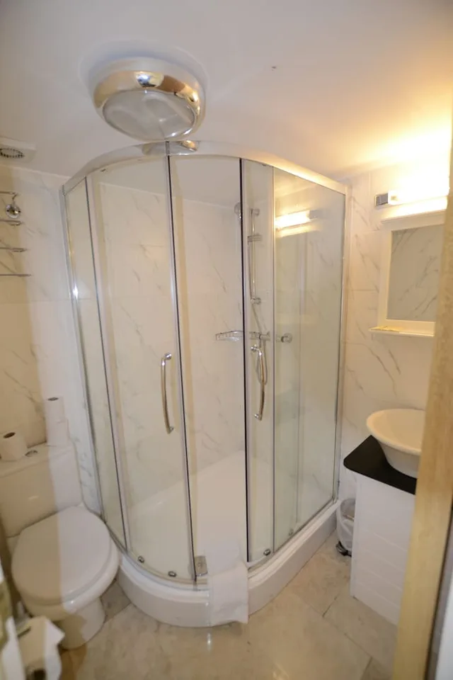 Room, Triple, Single Bed, Cranbrook Hotel London 2/2