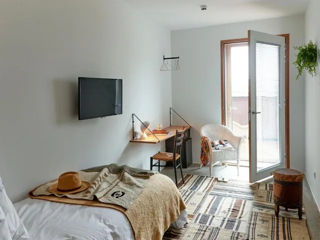 غرفة بشرفة، Q-Factory Hotel 1/1