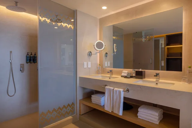 جناح جونيور بجاكوزي، Royalton Splash Riviera Cancun, An Autograph Collection All-Inclusive Resort 2/3