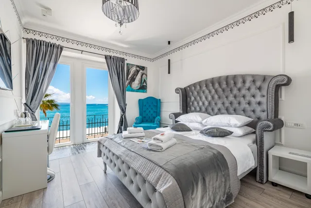 غرفة بريستيج بإطلالة على البحر بشرفة، Galeria Valeria Seaside Downtown - MAG Quaint & Elegant Boutique Hotels 2/6
