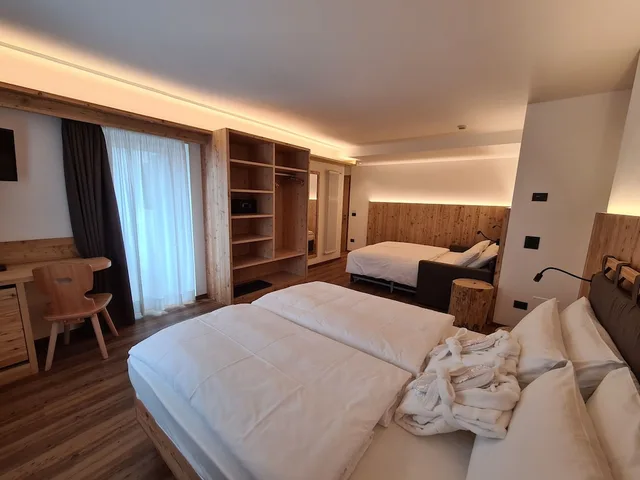 غرفة سوبيريور رباعية، Hotel Piedibosco 2/3