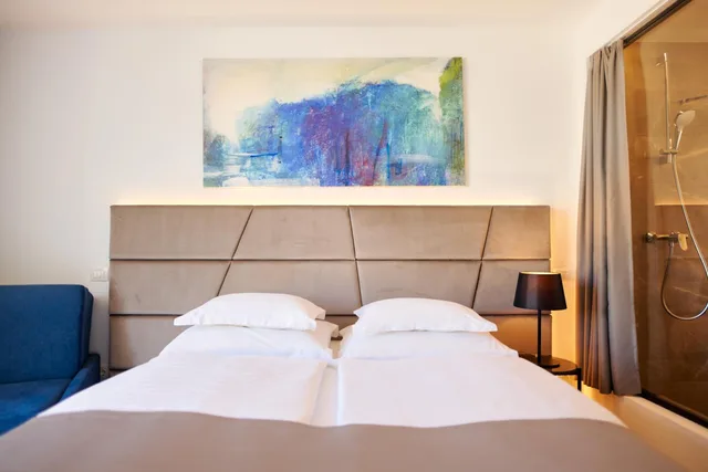 Superior, Family, Sea Side، Paris Hotel 9/10