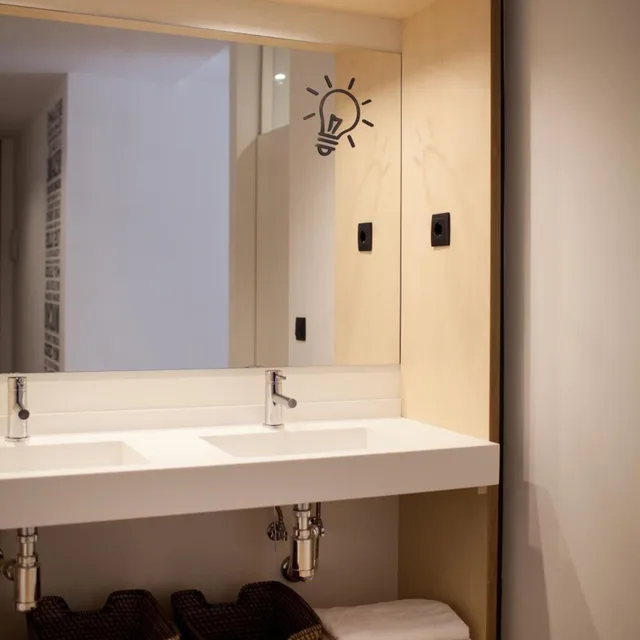 Mixed Dorm, 6 People، Toc Hostel Sevilla 6/7