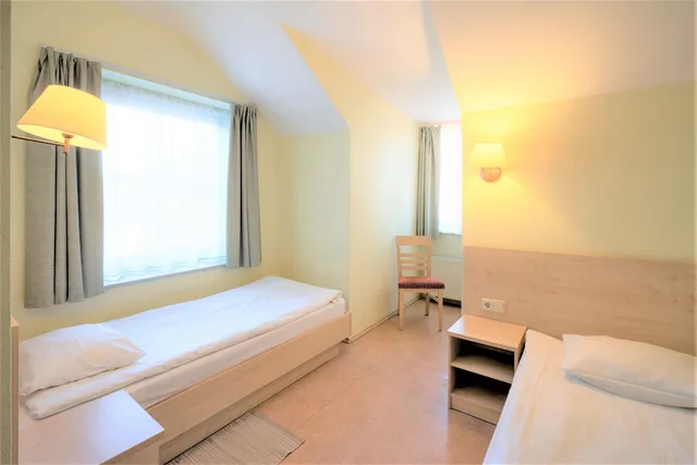 Twin Room with Private External Bathroom، Rija Domus Hotel (Riga) 3/10