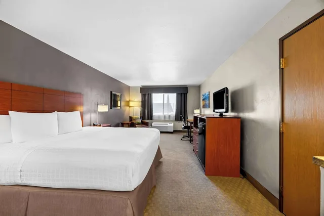 غرفة قياسية بسرير كينج، Best Western Inn At The Rogue 1/3