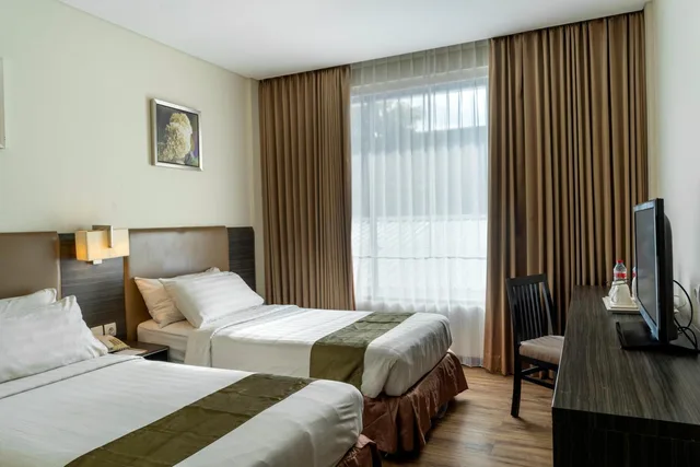 Room, Sea View, Estrella Hotel & Conference (ex Aston Luwuk) 1/2