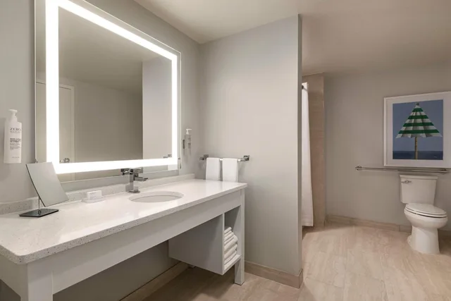 Suite, 2 Queen Beds, Gulf View, Bathtub, Accessible، Embassy Suites by Hilton Panama City Beach Resort 7/10