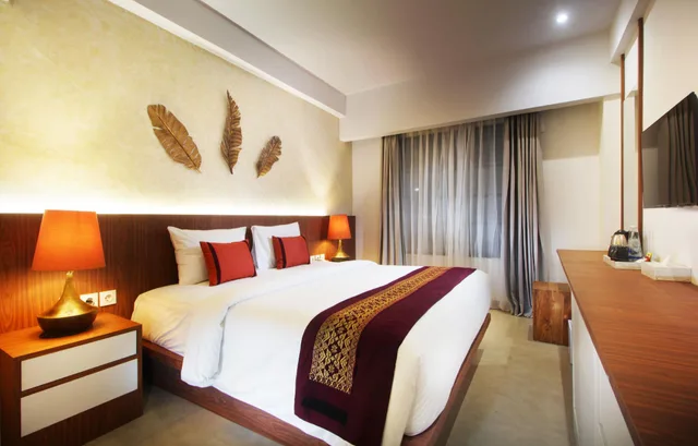 Classic, Queen Bed, No Balcony، Nadi Hotel Legian 2/2