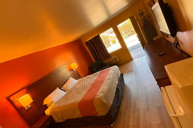 غرفة بسرير فردي للمدخنين، Sunrise Inn By OYO Newport News US-60 2/5