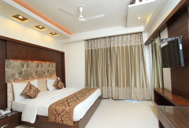 غرفة تنفيذية بسرير كينج، The Pearl Hotel 2/10