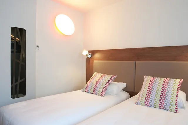 غرفة قياسية بثلاثة أسرّة، CAMPANILE LIMOGES CENTRE - GARE 4/9