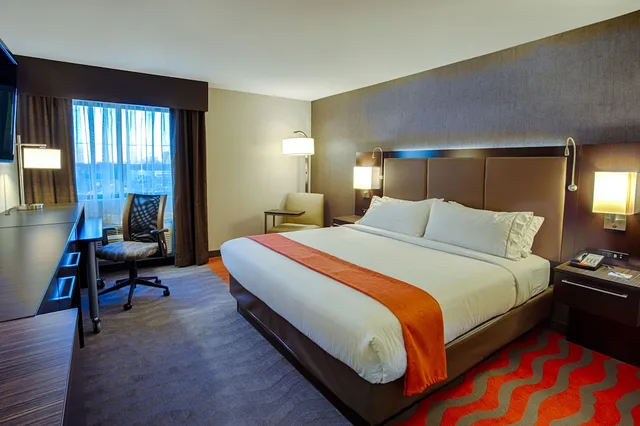 غرفة قياسية بسرير كينج، Holiday Inn Express And Suites Baltimore West Catonsville 2/3