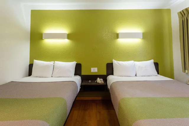 غرفة ديلوكس رباعية للمدخنين، Motel6 Camp Springs, DC - South Camp Springs 6/10
