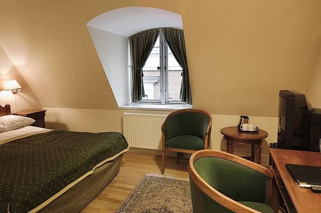 غرفة قياسية بسرير مزدوج، Mayfair Hotel Tunneln 3/3