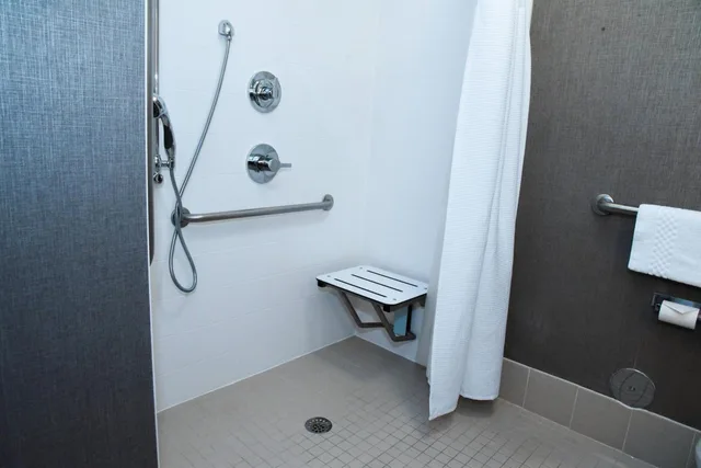 جناح مع سرير سحّاب إضافي مع أريكة لذوي الإعاقة، SpringHill Suites Austin The Domain Area 5/5