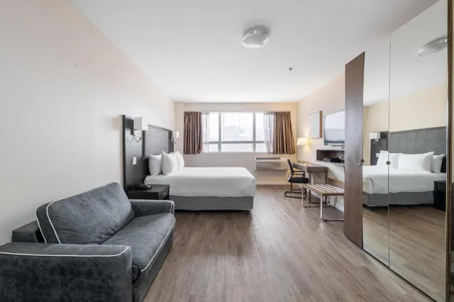 Efficiency, Suite, Queen Bed، Hotel Montreal Metropolitan, an Ascend Collection Hotel 5/7