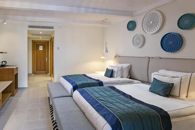 غرفة قياسية بإطلالة جزئية على البحر، Titanic Luxury Collection Bodrum 2/7