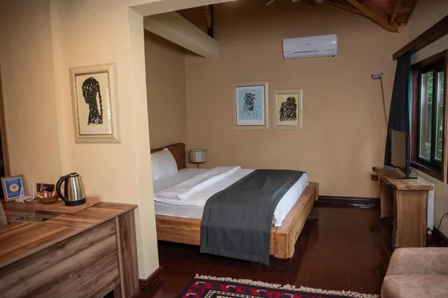 Chalet, The Canyon Hotel & Resort 1/4