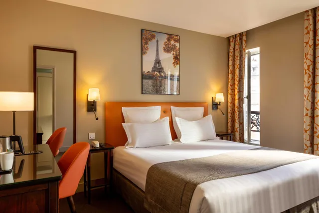 Room, Double Bed, Eiffel View، Hotel Relais Saint Charles 1/1