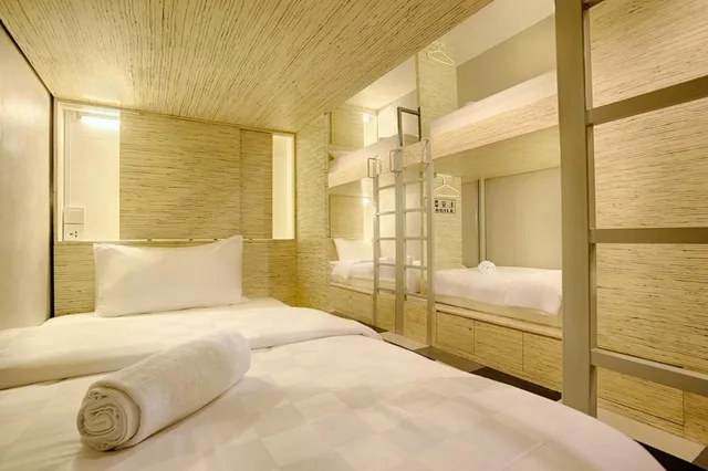 سكن مشترك للرجال، the youniQ Hotel 3/6