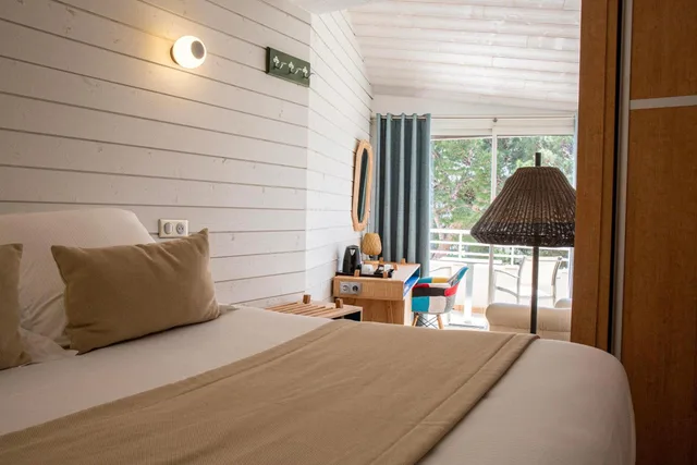 غرفة بسرير مزدوج بشرفة، Grand Hotel Du Lido 8/10