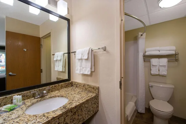 جناح بغرفة نوم واحدة، Americinn By Wyndham Apple Valley 3/3