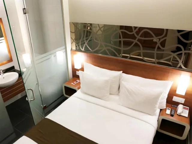 غرفة سوبيريور، Citihub Hotel Mayjend Sungkono Surabaya 2/4