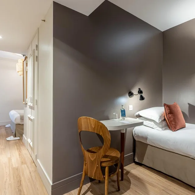 جناح جونيور بسرير فردي، Hotel Celeste Batignolles Montmartre 1/4