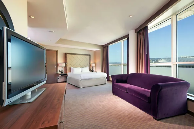 جناح تنفيذي تنفيذي مع دخول الصالة، Hilton Cardiff Hotel 4/7