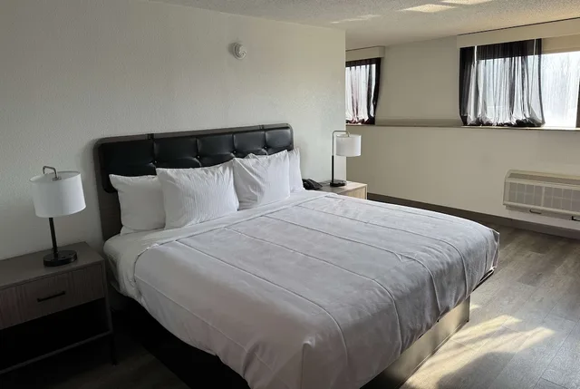 Efficiency, Suite, King Bed، La Quinta Inn & Suites Washington DC-Capital/NoMA 5/10