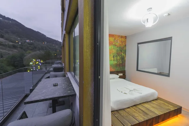 Exclusive, Lanai, Queen Bed, River View, Sofa، MacarTasi hotel 3/3